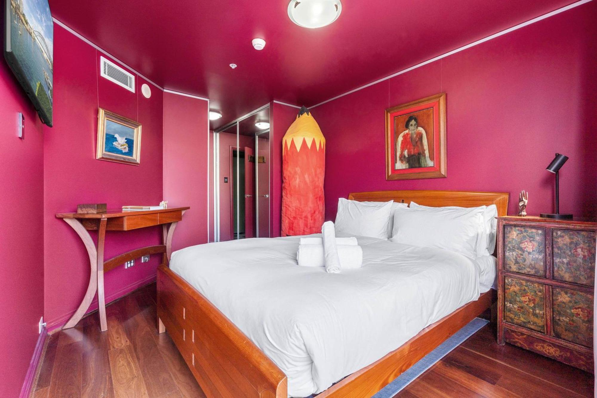Artsy Boho Den In Iconic Fingerwharf Woolloomoolo